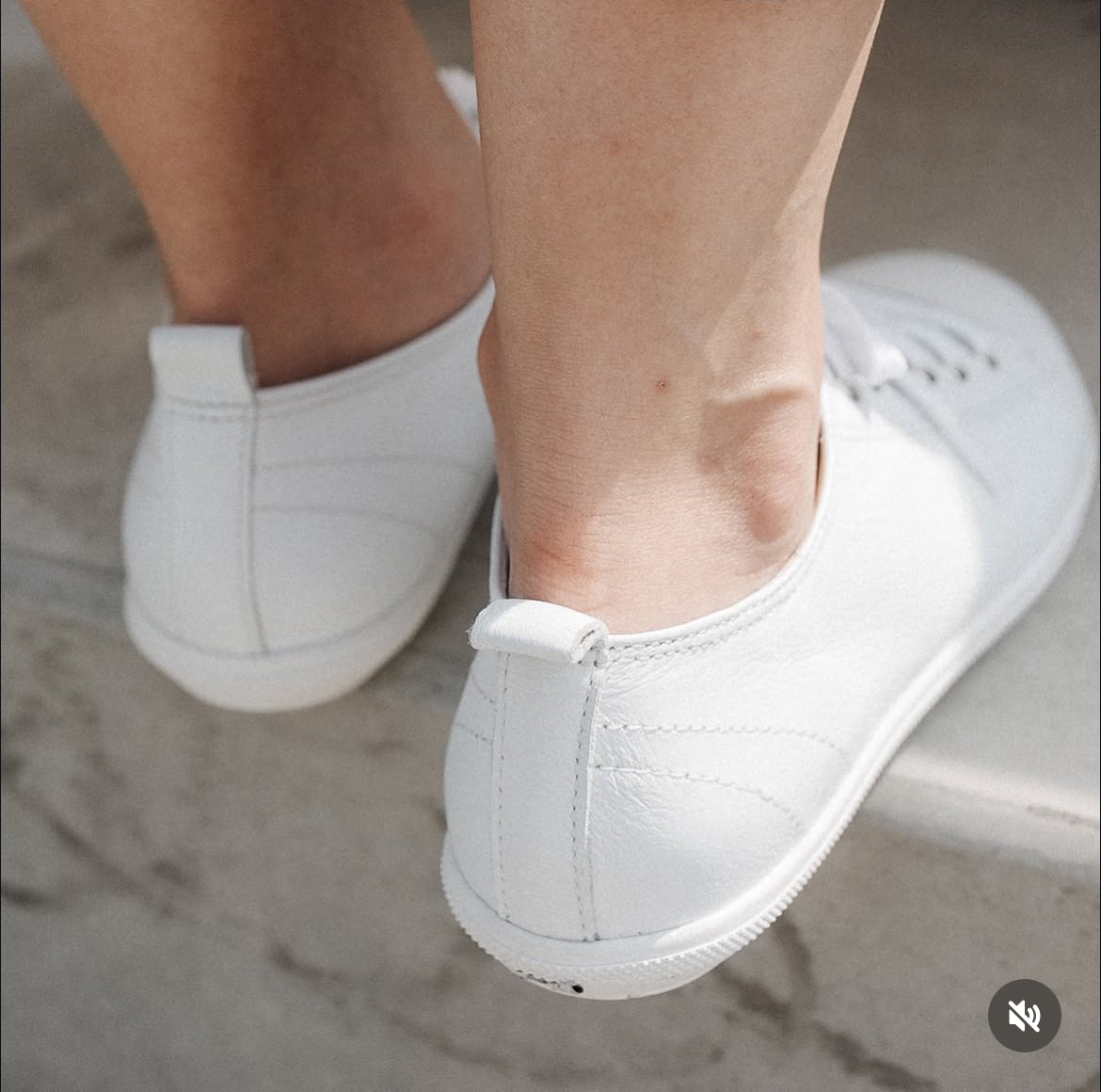 [KR] Stay Pure Leather Sneakers - KSH05