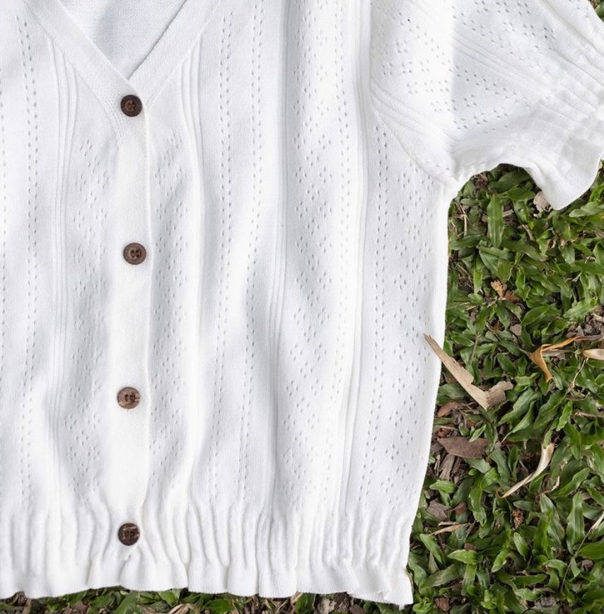 【現貨】T0184 春日人人適合系列 ☀️ 荷葉邊通花上衣